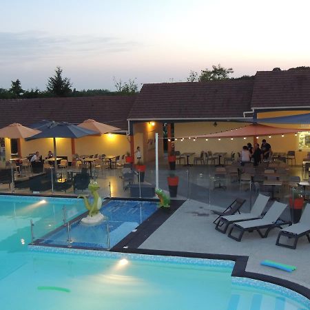 فندق Sonzayفي  Camping L'Arada Parc المظهر الخارجي الصورة